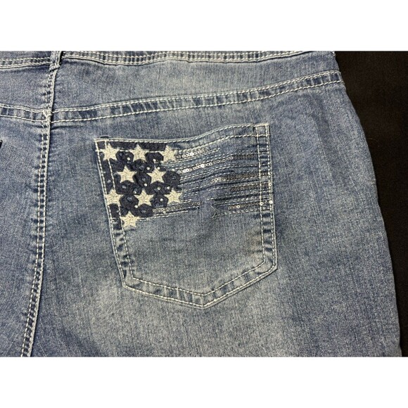 Wallflower Plus Size 20W Denim Shorts American Flag Back Pockets Curvy Fit Patri - Picture 2 of 7